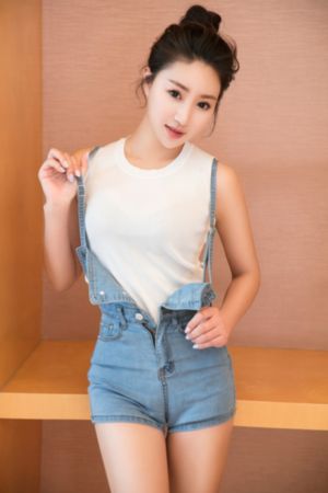 漂亮的部长夫人中文版_4K在线播放观看