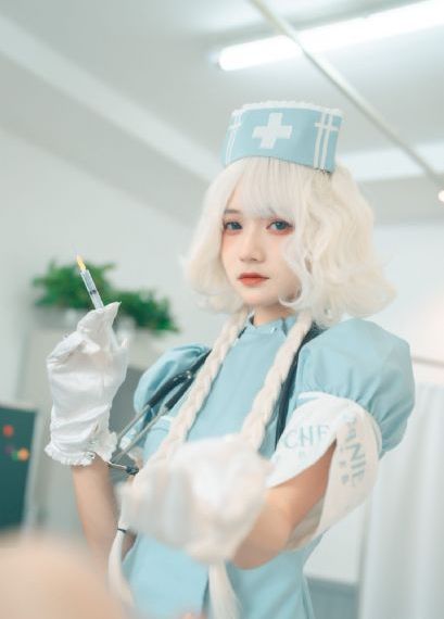 侍卫两根一起好胀h_4K电影完整版在线观看