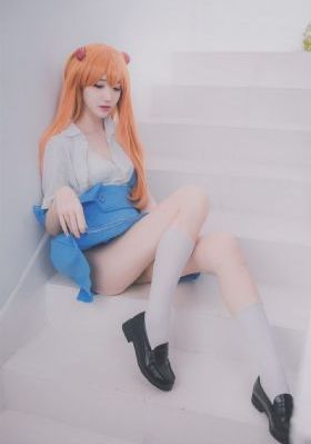 跑车比赛快活女_720免费观看超清